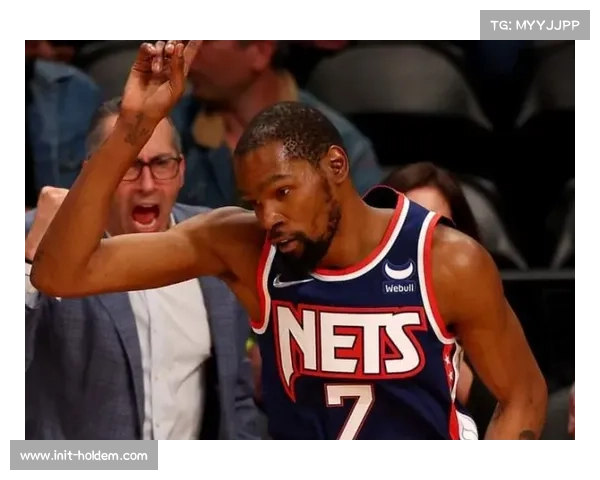 都灵前锋亚当斯扳回一城，难挽主场失利结局